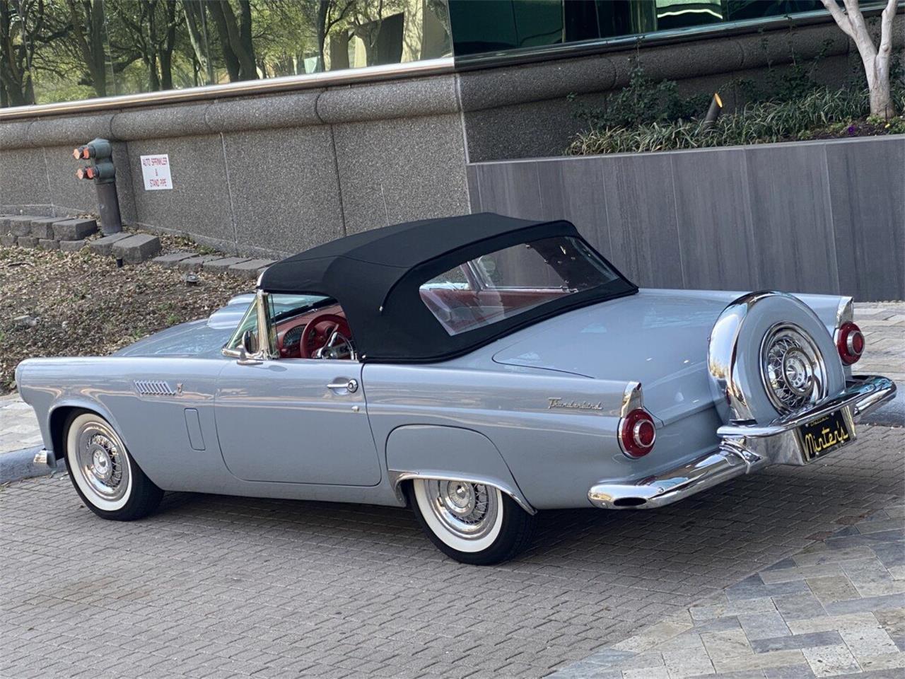 Ford-Thunderbird-1956-Navajo-Gray-RedWhite-12