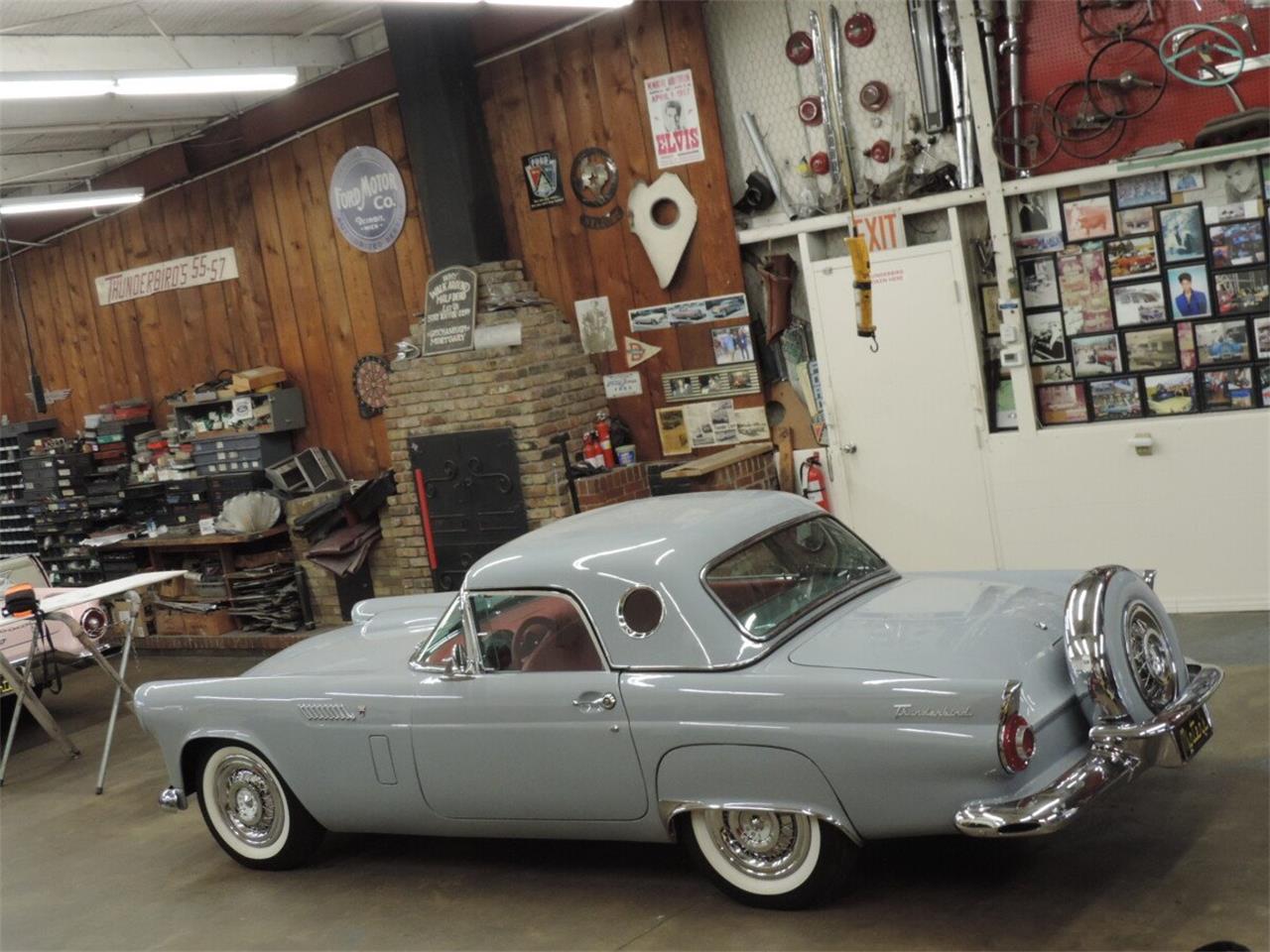Ford-Thunderbird-1956-Navajo-Gray-RedWhite-4