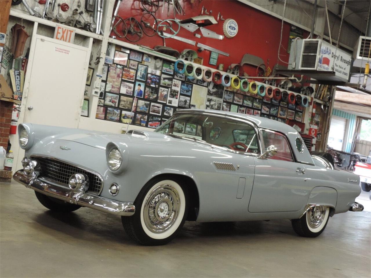 Ford-Thunderbird-1956-Navajo-Gray-RedWhite-8