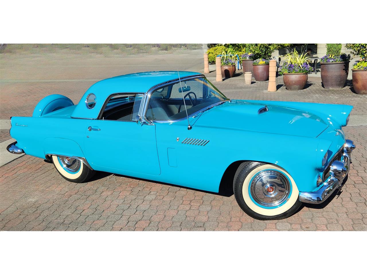 Ford-Thunderbird-1956-Peacock-Blue-WhiteBlack