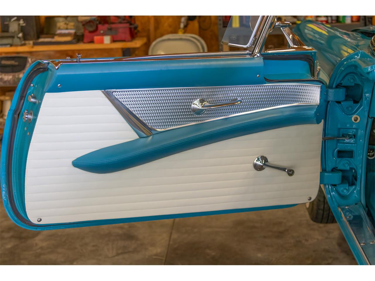 Ford-Thunderbird-1956-Peacock-Blue-Whitepeacock-blue-7