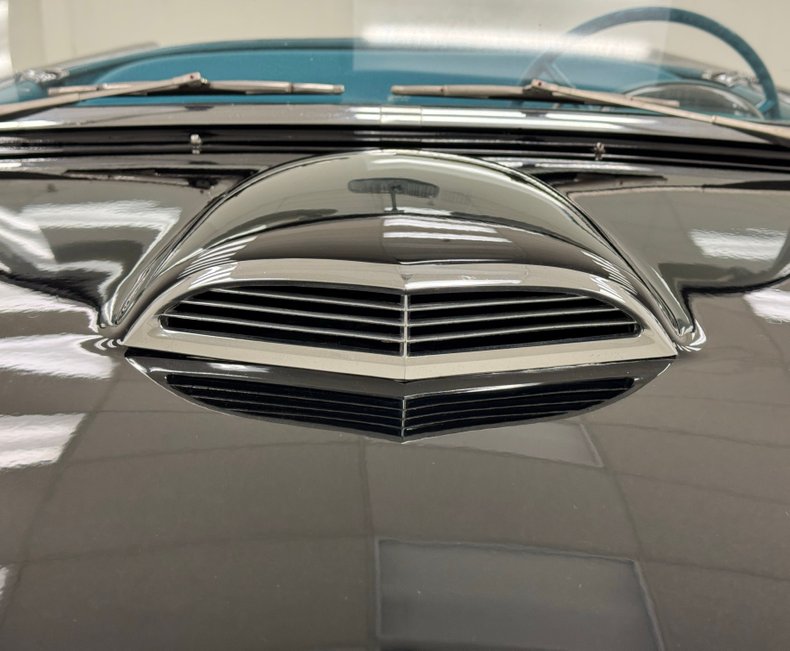 Ford-Thunderbird-1956-Raven-Black-Peacock-Blue-16