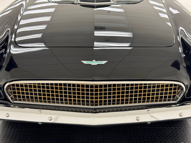 Ford-Thunderbird-1956-Raven-Black-Peacock-Blue-3