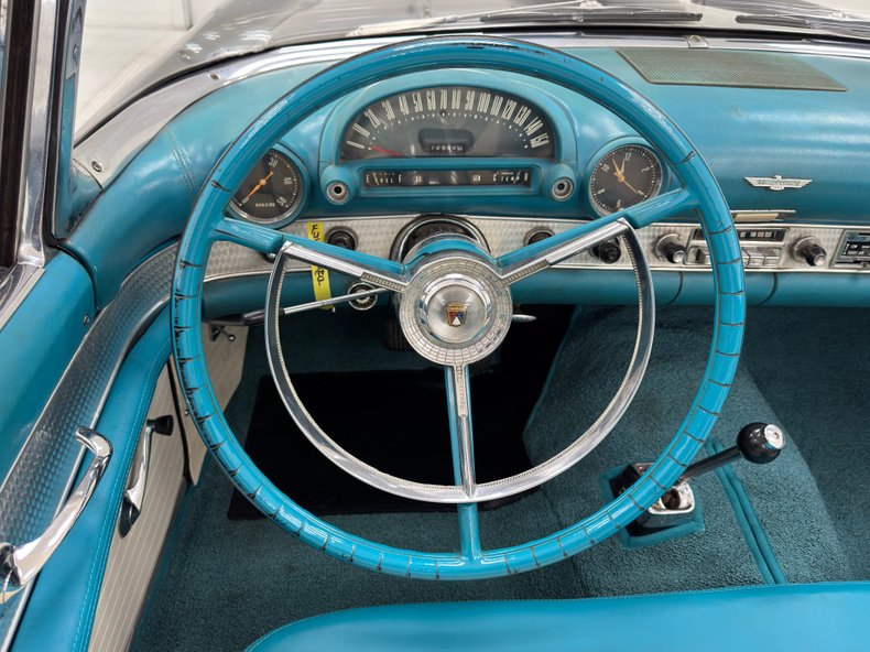 Ford-Thunderbird-1956-Raven-Black-Peacock-Blue-30