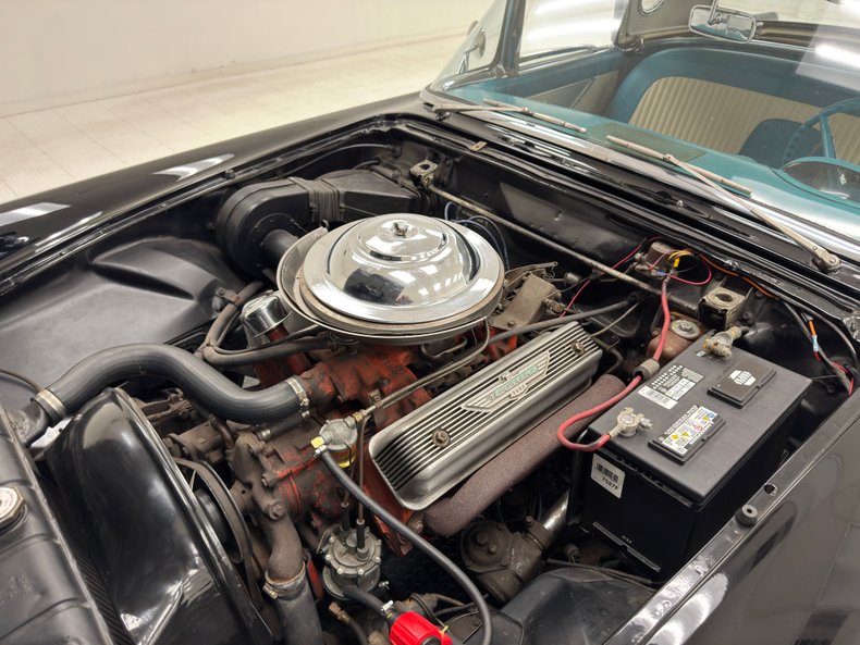 Ford-Thunderbird-1956-Raven-Black-Peacock-Blue-48