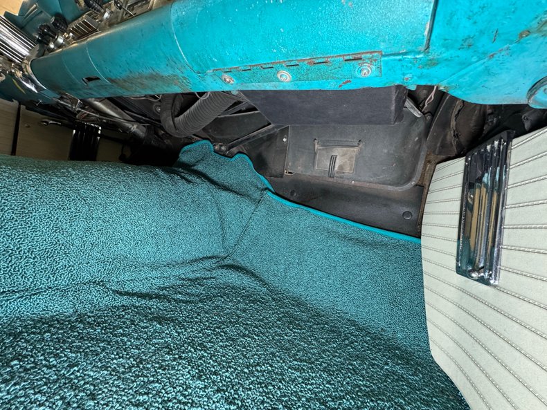 Ford-Thunderbird-1956-Raven-Black-Peacock-Blue-49