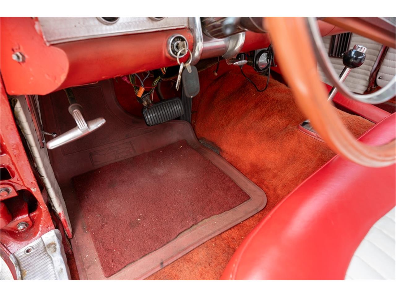 Ford-Thunderbird-1956-Red-Red-and-white-48