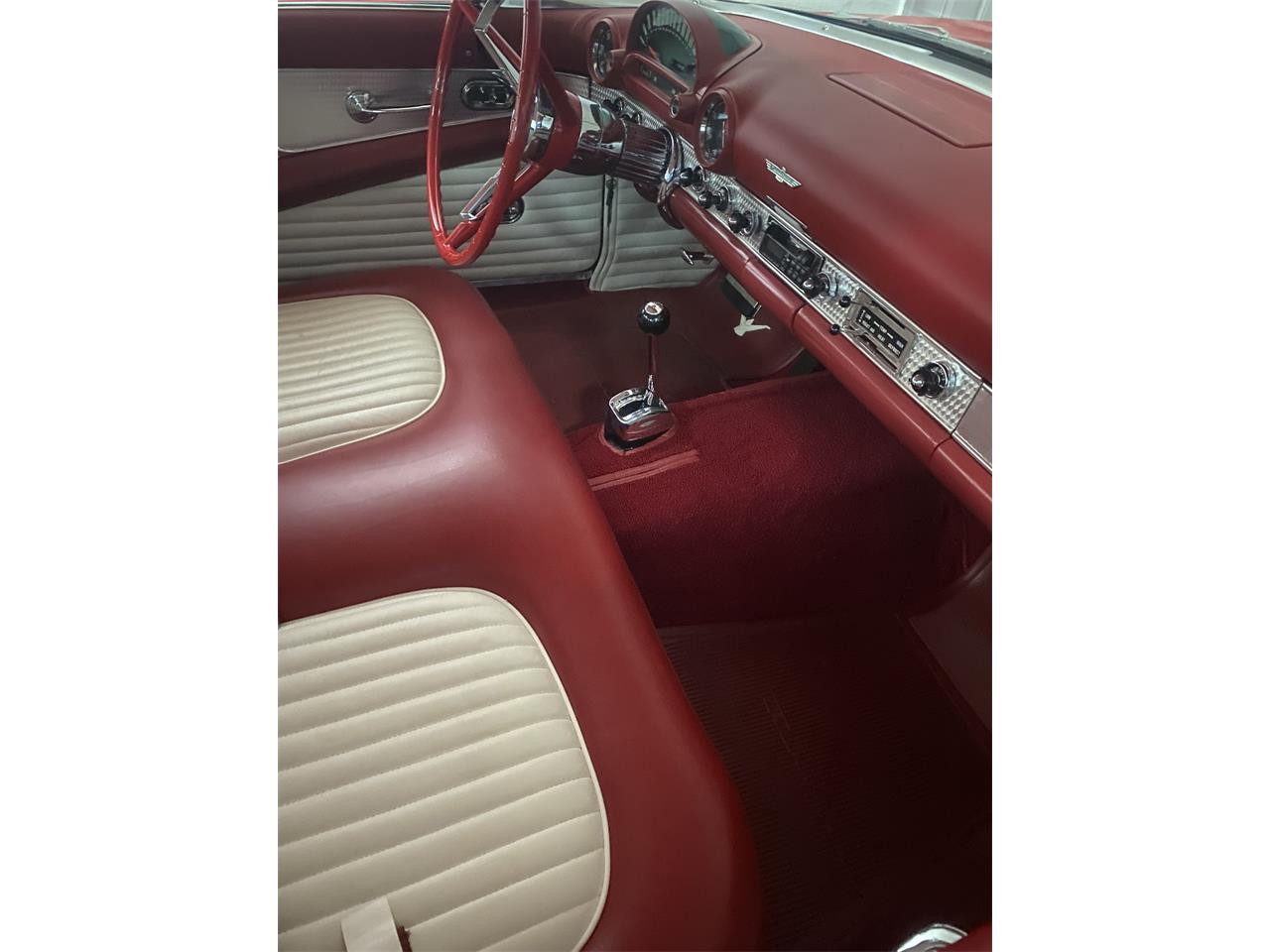 Ford-Thunderbird-1956-Red-with-white-top-Red-amp-White-1
