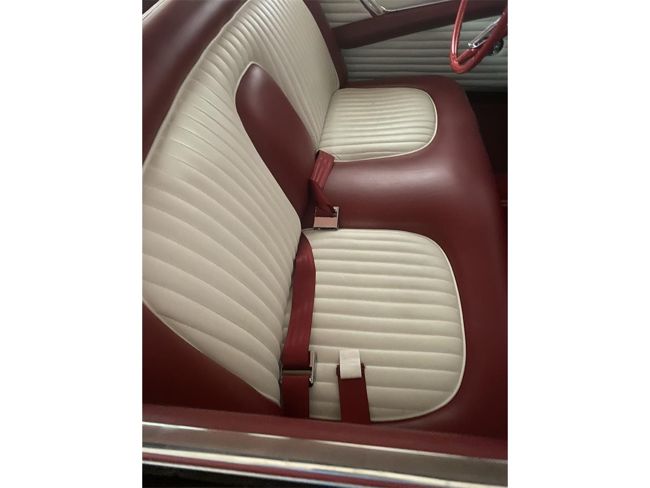 Ford-Thunderbird-1956-Red-with-white-top-Red-amp-White-2