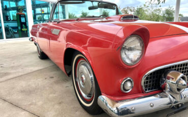 Ford-Thunderbird-1956-Sedan-16