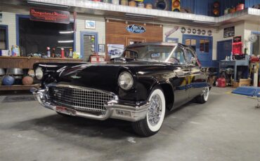 Ford-Thunderbird-1957-Black-Red-1