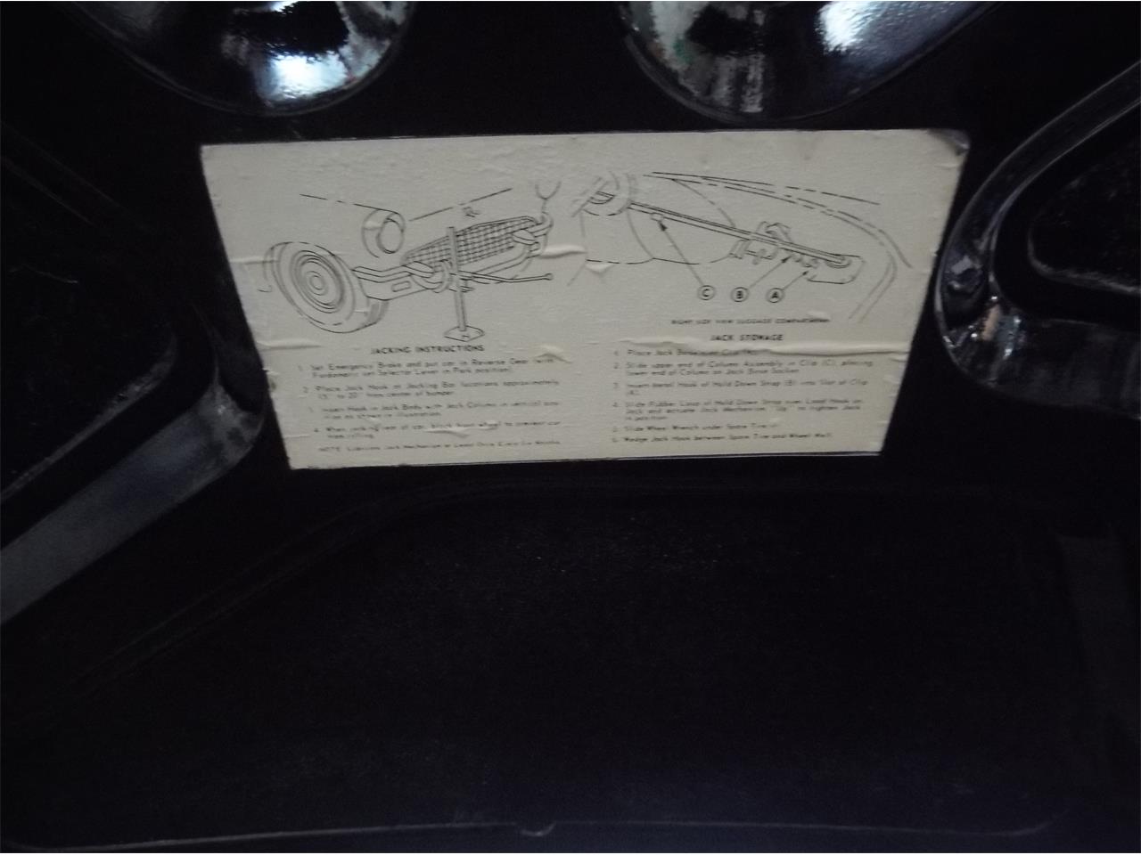 Ford-Thunderbird-1957-Black-Red-18