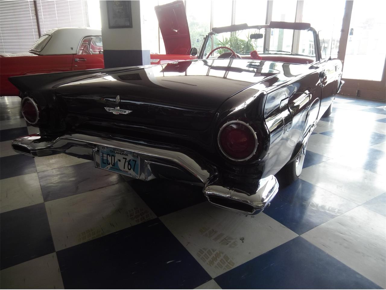 Ford-Thunderbird-1957-Black-Red-9