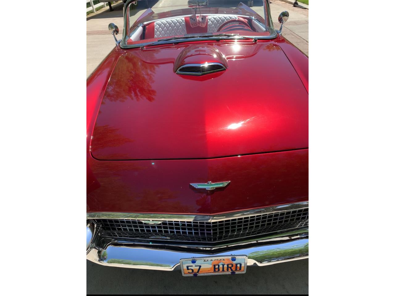 Ford-Thunderbird-1957-Candy-apple-red-White-and-red-1