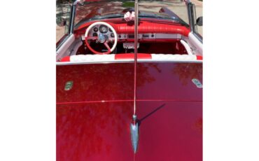 Ford-Thunderbird-1957-Candy-apple-red-White-and-red-8
