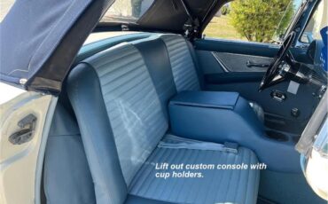 Ford-Thunderbird-1957-Colonial-White-Navy-Blue-13