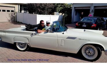 Ford-Thunderbird-1957-Colonial-White-Navy-Blue-18