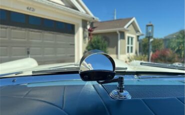 Ford-Thunderbird-1957-Colonial-White-Navy-Blue-23