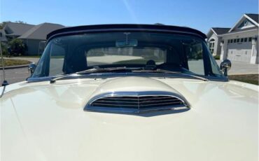 Ford-Thunderbird-1957-Colonial-White-Navy-Blue-31
