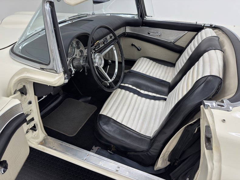 Ford-Thunderbird-1957-Colonial-White-Raven-Black-1