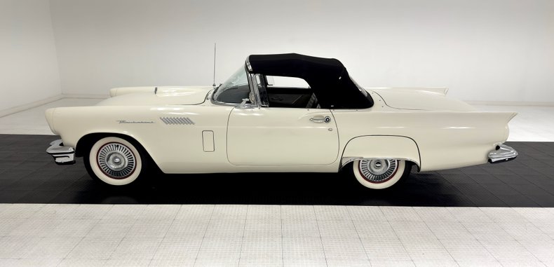 Ford-Thunderbird-1957-Colonial-White-Raven-Black-10