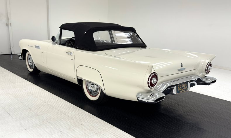 Ford-Thunderbird-1957-Colonial-White-Raven-Black-13