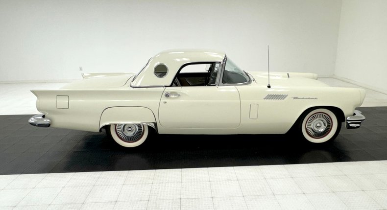 Ford-Thunderbird-1957-Colonial-White-Raven-Black-17