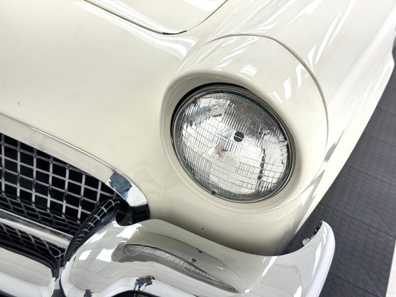 Ford-Thunderbird-1957-Colonial-White-Raven-Black-21