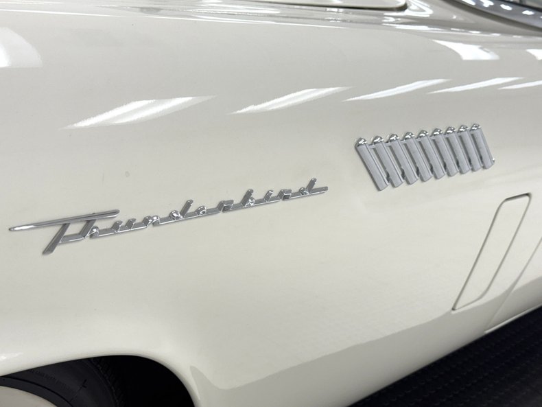 Ford-Thunderbird-1957-Colonial-White-Raven-Black-24