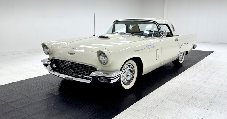 Ford-Thunderbird-1957-Colonial-White-Raven-Black-25