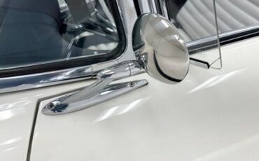 Ford-Thunderbird-1957-Colonial-White-Raven-Black-26