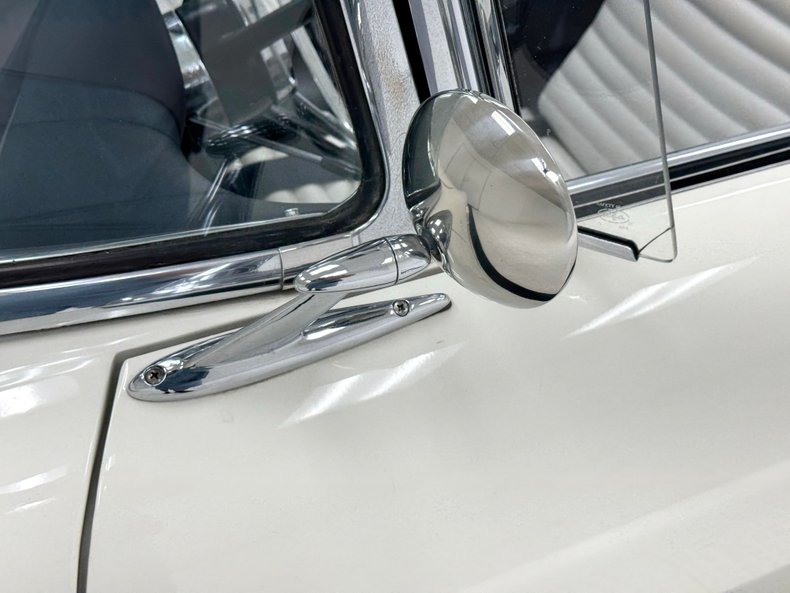 Ford-Thunderbird-1957-Colonial-White-Raven-Black-26