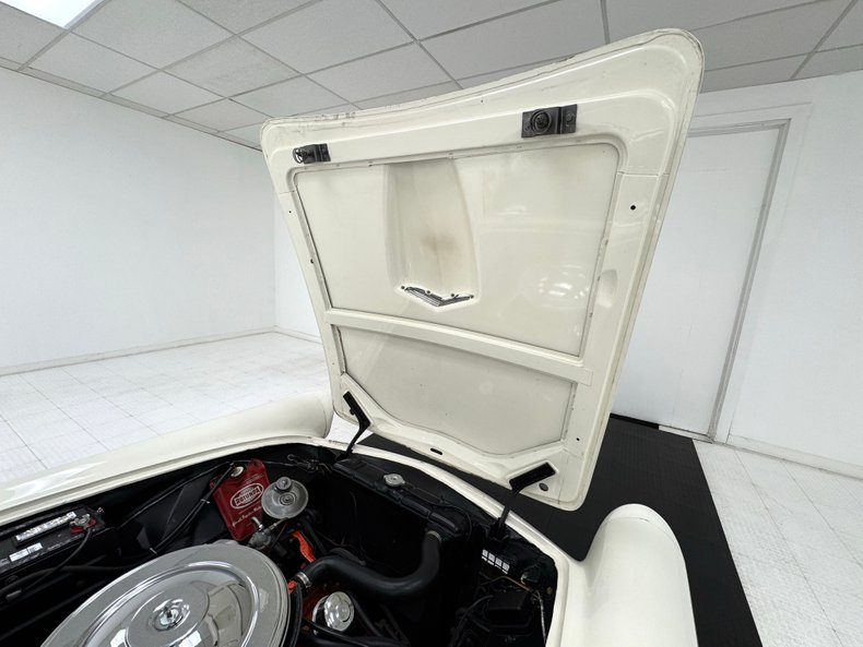 Ford-Thunderbird-1957-Colonial-White-Raven-Black-37