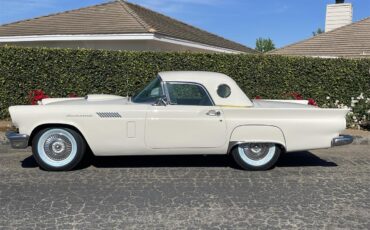 Ford-Thunderbird-1957-Colonial-White-White-amp-Black-2