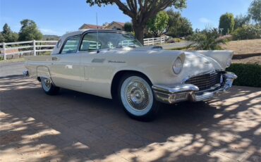 Ford-Thunderbird-1957-Colonial-White-White-amp-Black