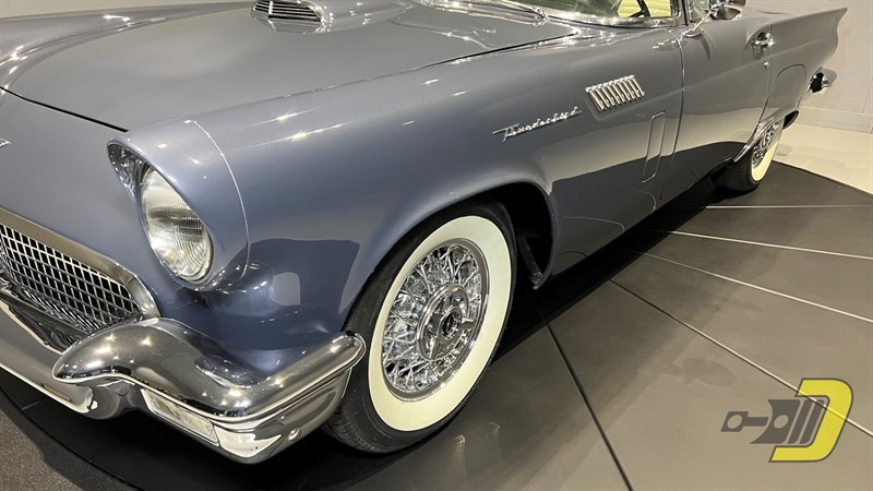 Ford-Thunderbird-1957-Convertible-23