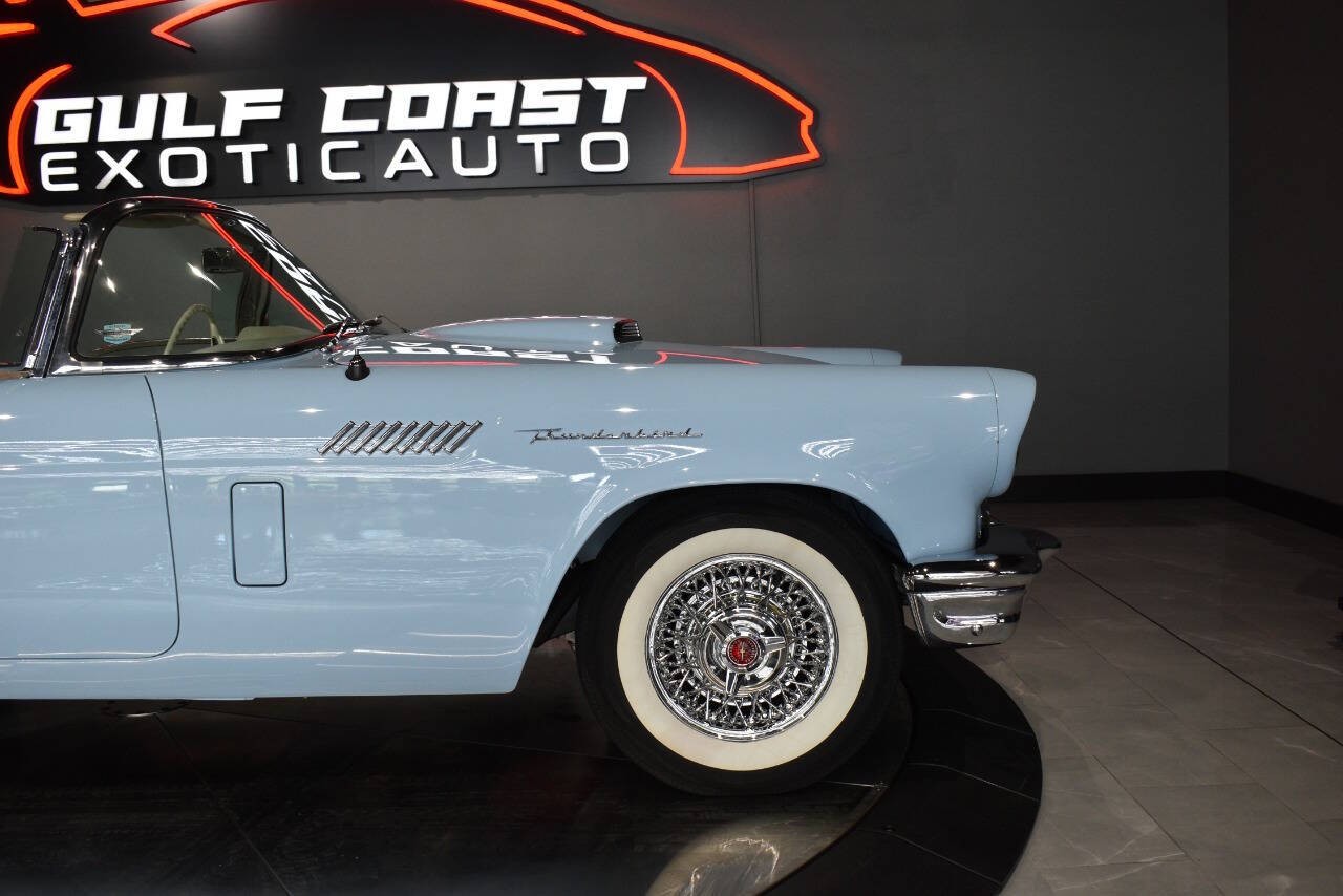 Ford-Thunderbird-1957-Convertible-32