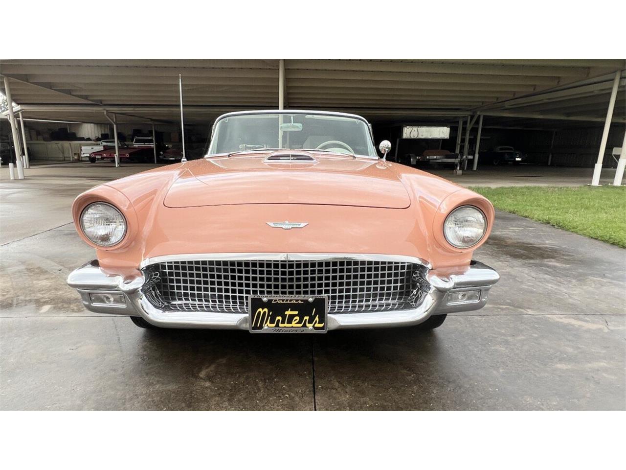 Ford-Thunderbird-1957-Coral-Sand-White-4