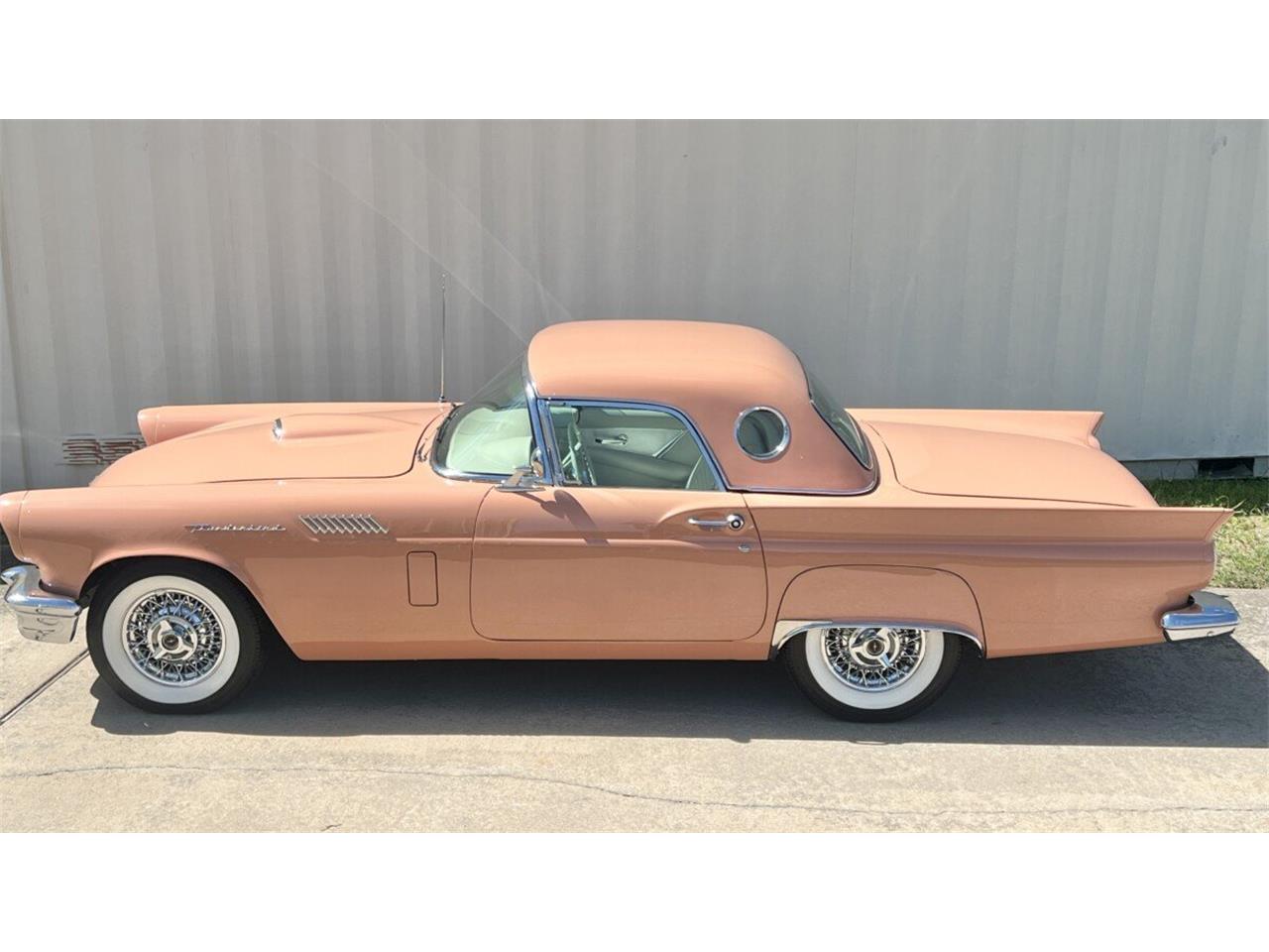 Ford-Thunderbird-1957-Coral-Sand-White-8