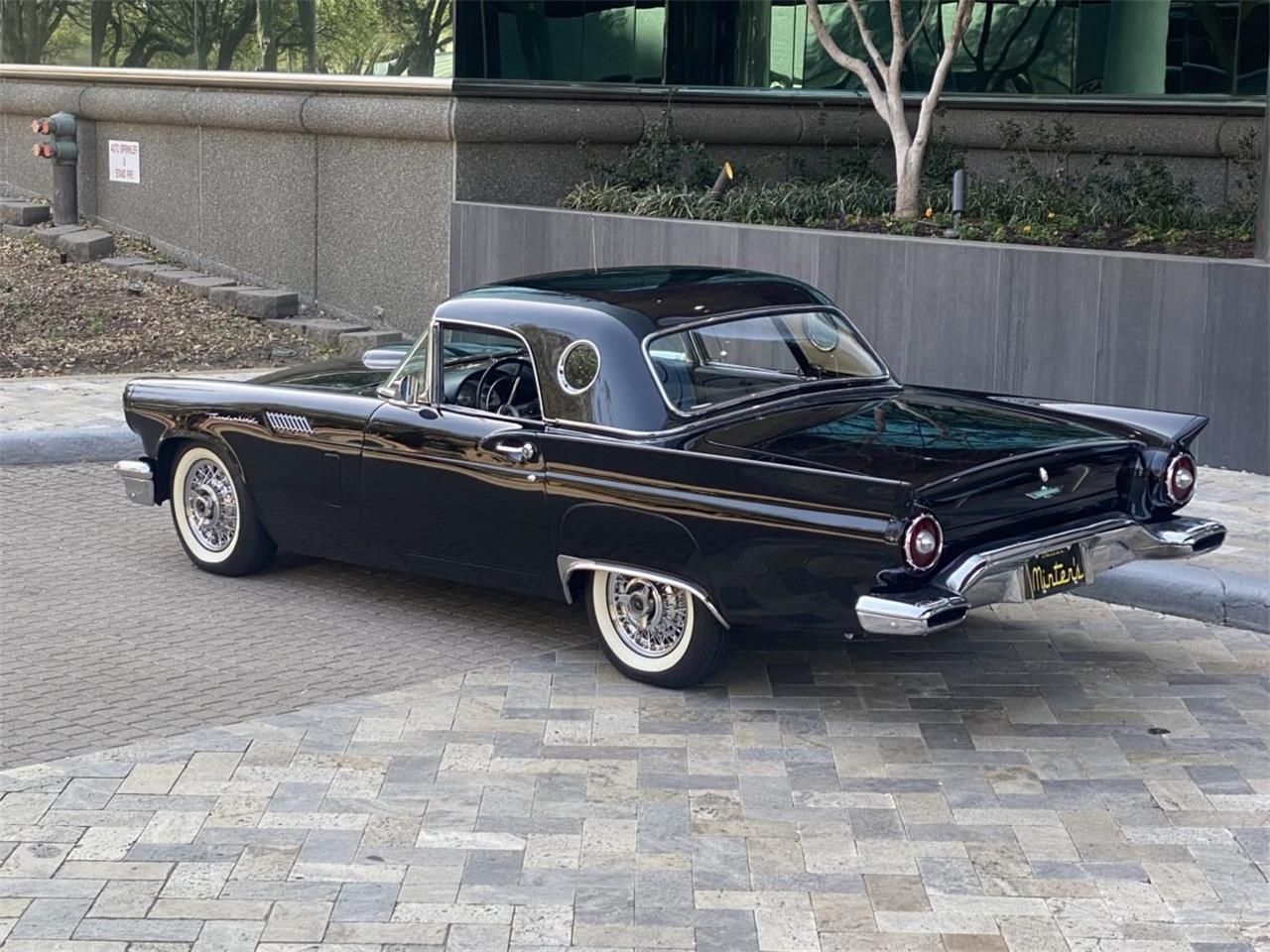 Ford-Thunderbird-1957-Raven-Black-BlackWhite-10