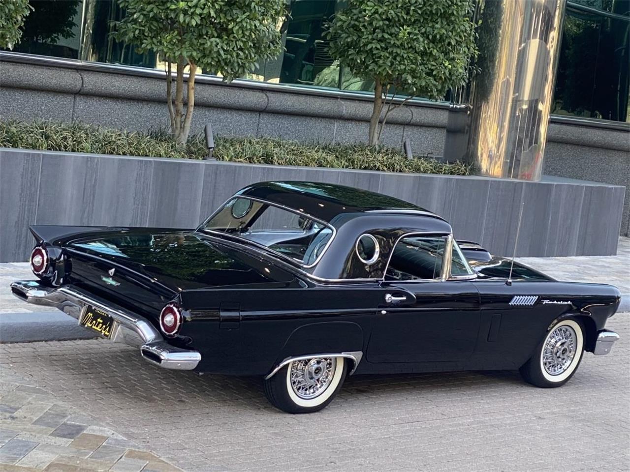 Ford-Thunderbird-1957-Raven-Black-BlackWhite-14
