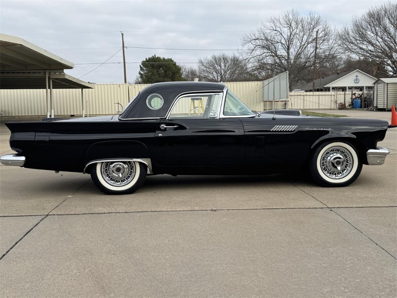 Ford-Thunderbird-1957-Raven-Black-BlackWhite-16