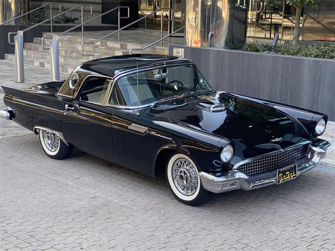 Ford-Thunderbird-1957-Raven-Black-BlackWhite-8