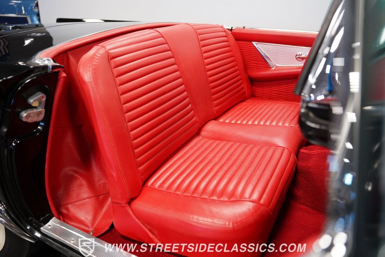 Ford-Thunderbird-1957-Raven-Black-Flame-Red-14