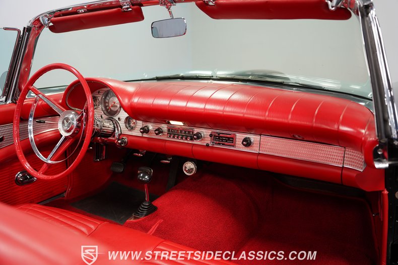 Ford-Thunderbird-1957-Raven-Black-Flame-Red-16