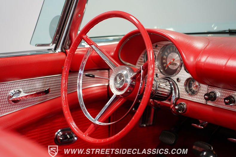 Ford-Thunderbird-1957-Raven-Black-Flame-Red-17