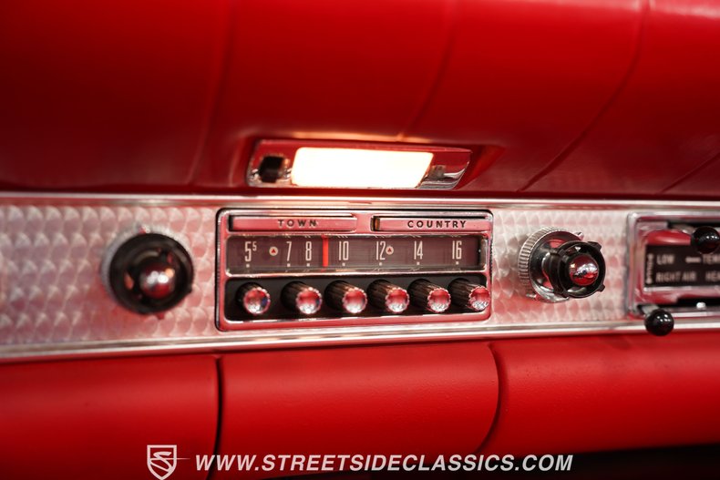 Ford-Thunderbird-1957-Raven-Black-Flame-Red-6