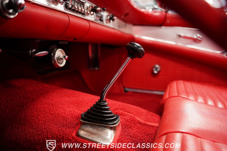 Ford-Thunderbird-1957-Raven-Black-Flame-Red-7