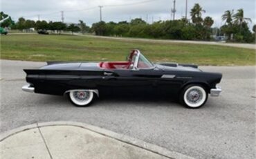 Ford-Thunderbird-1957-Raven-Black-Red-4