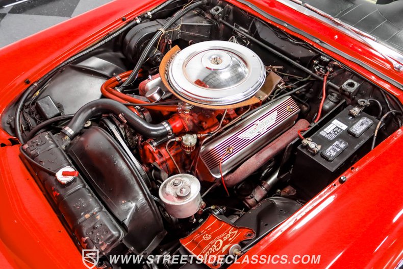 Ford-Thunderbird-1957-Red-Black-11